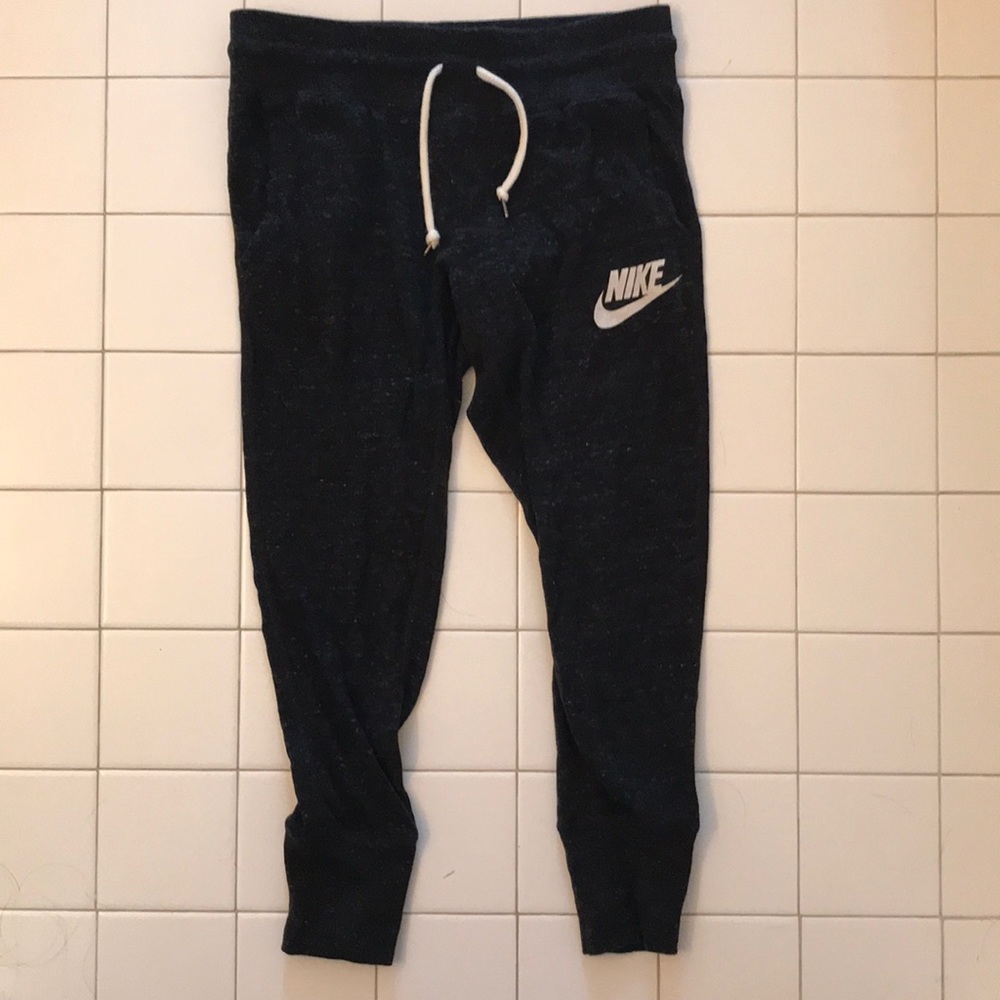 Nike cropped joggers